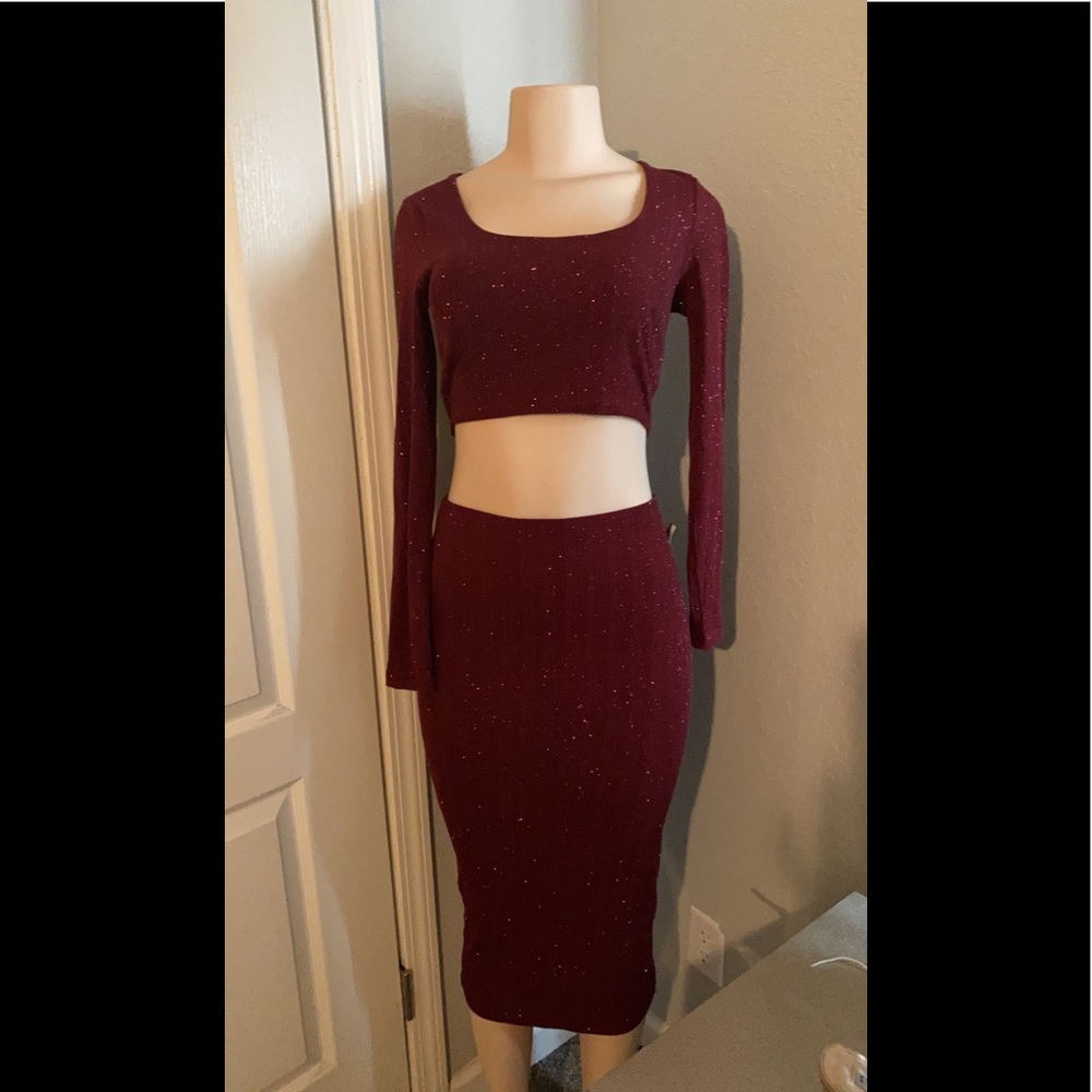 Set, crop top with skirt